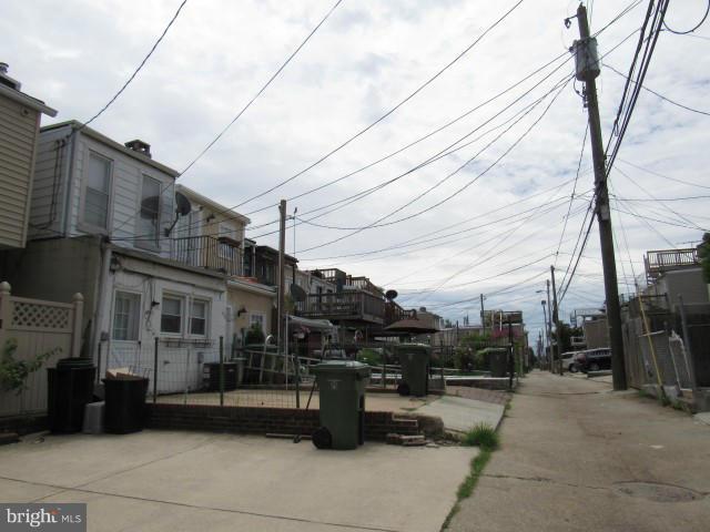 RIVERSIDE - Residential Lease