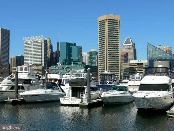 RIVERSIDE - Residential Lease