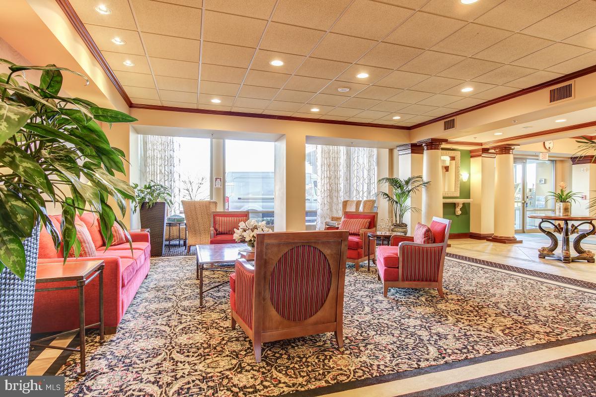 OVERLOOK AT LEISURE WORLD - Residential