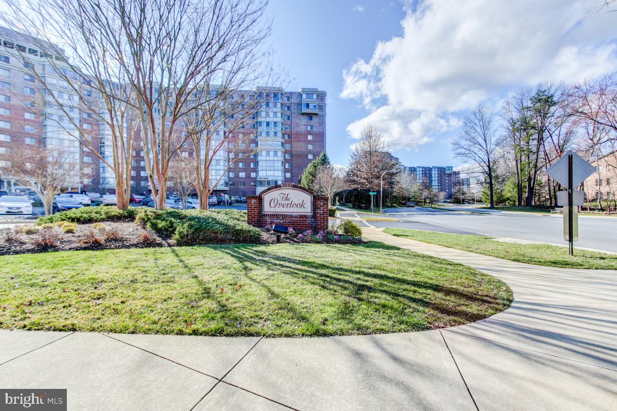 OVERLOOK AT LEISURE WORLD - Residential