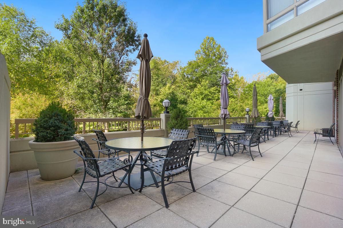 OVERLOOK AT LEISURE WORLD - Residential