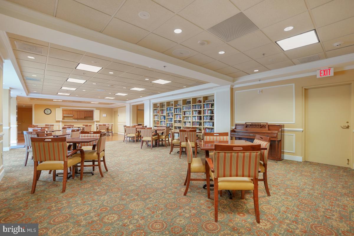 OVERLOOK AT LEISURE WORLD - Residential