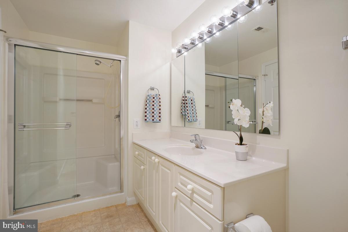 OVERLOOK AT LEISURE WORLD - Residential