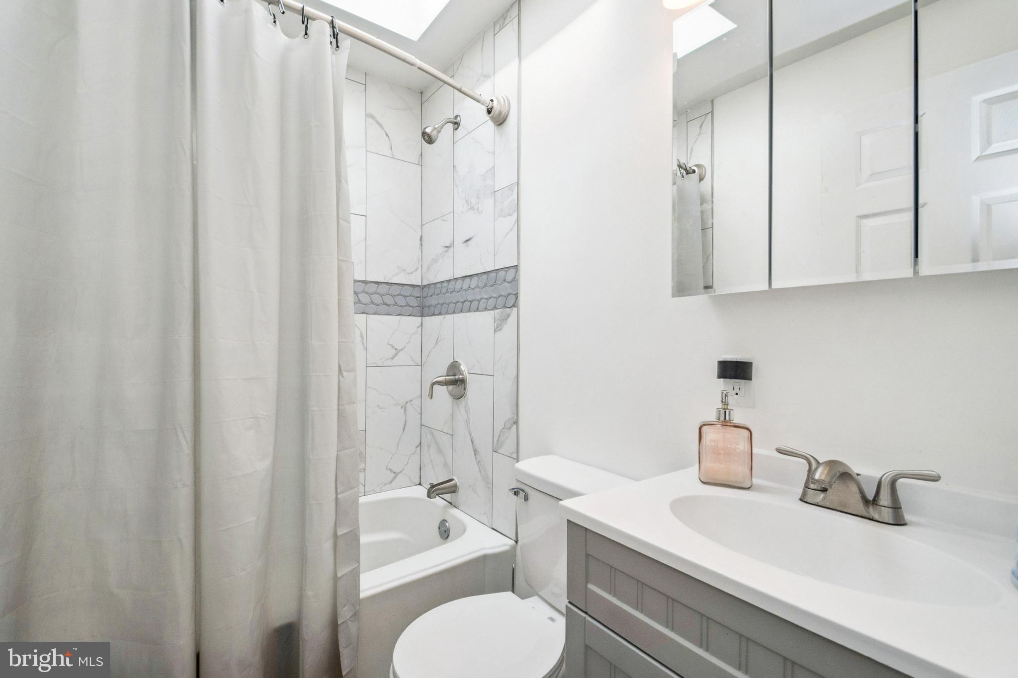 FOUR BY FOUR - Residential