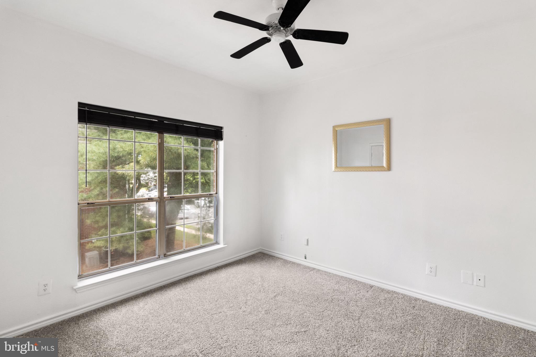 PENDERBROOK SQUARE CONDOMINIUMS - Residential