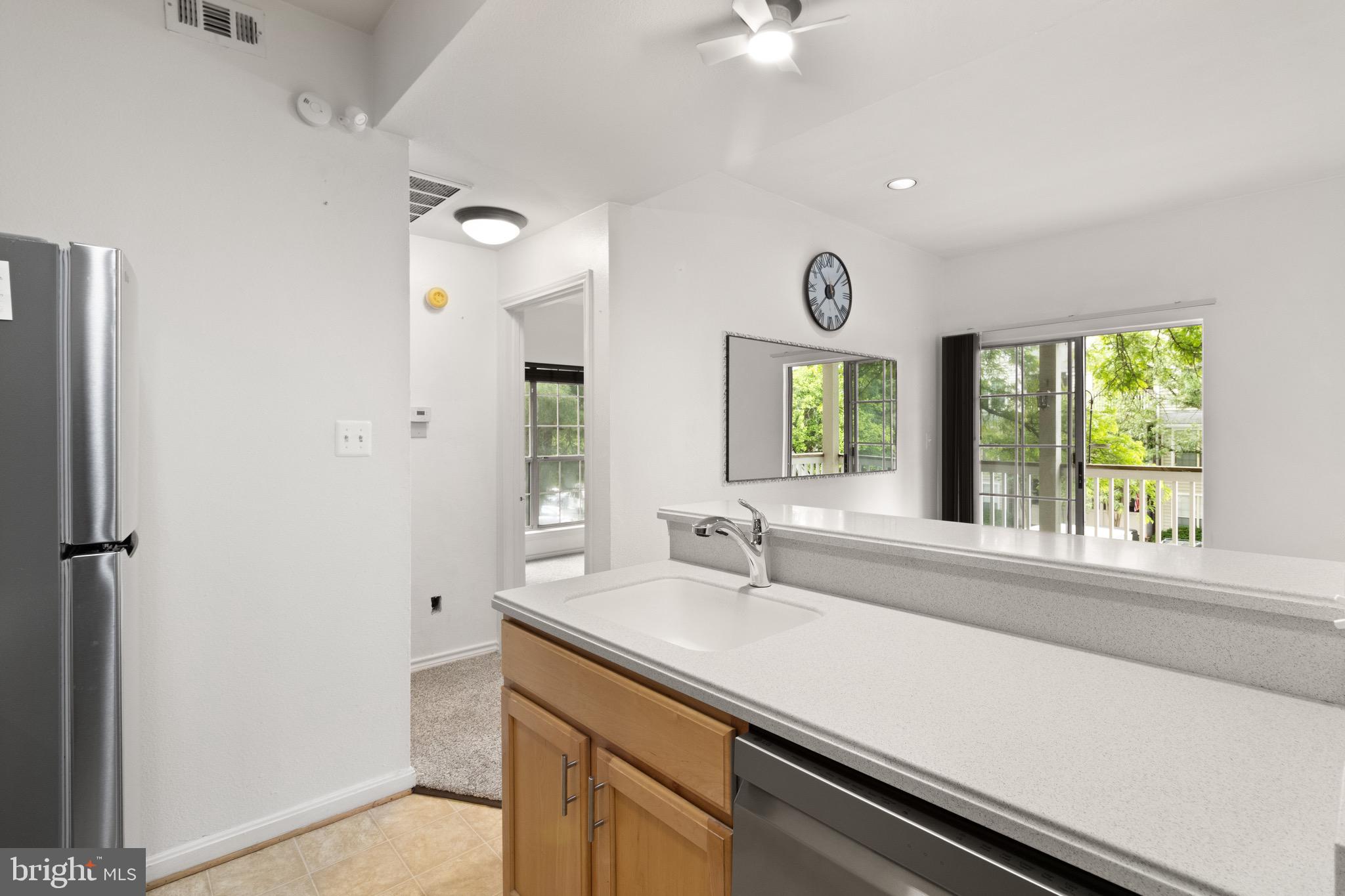 PENDERBROOK SQUARE CONDOMINIUMS - Residential