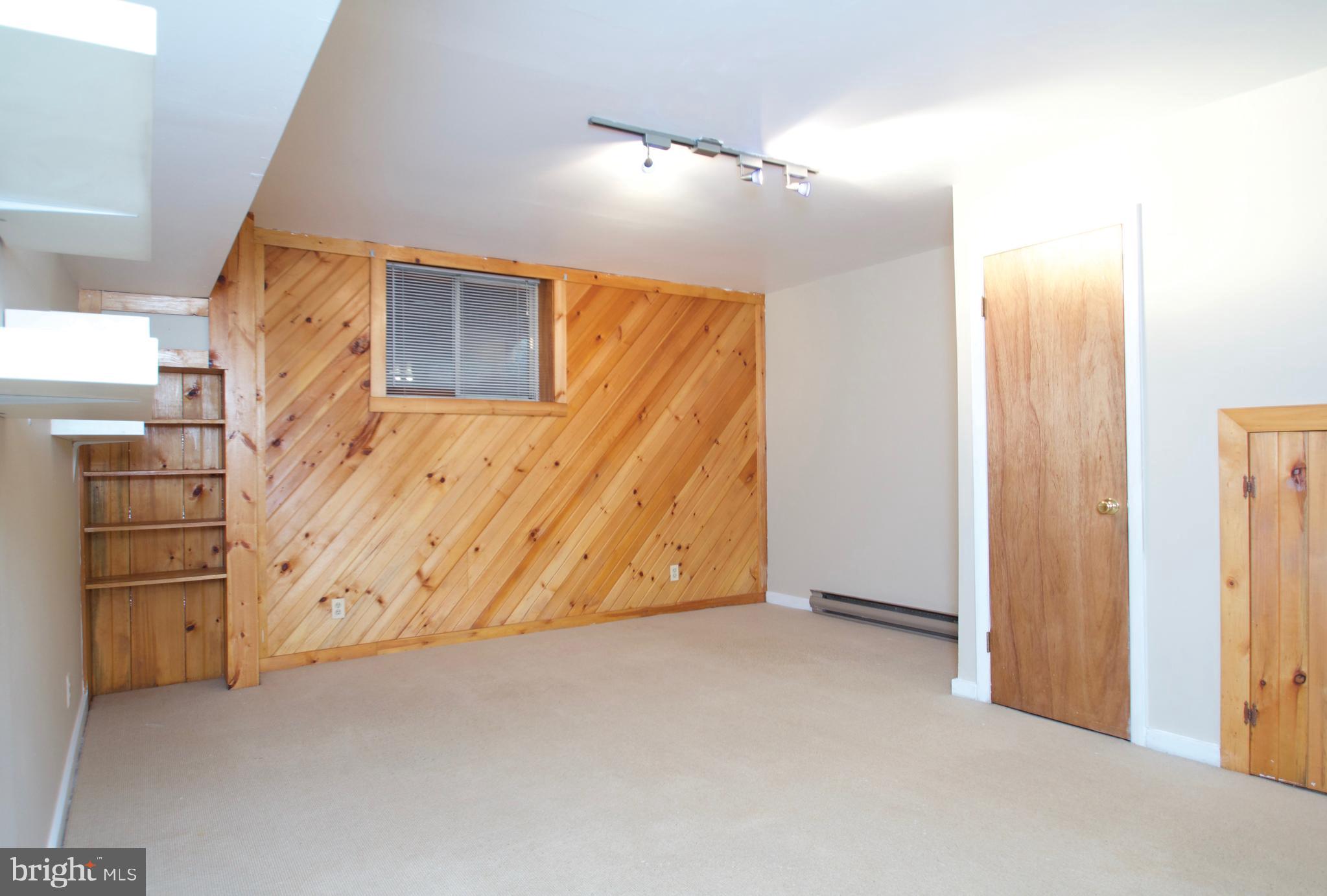 GREENCASTLE MANOR - Residential Lease