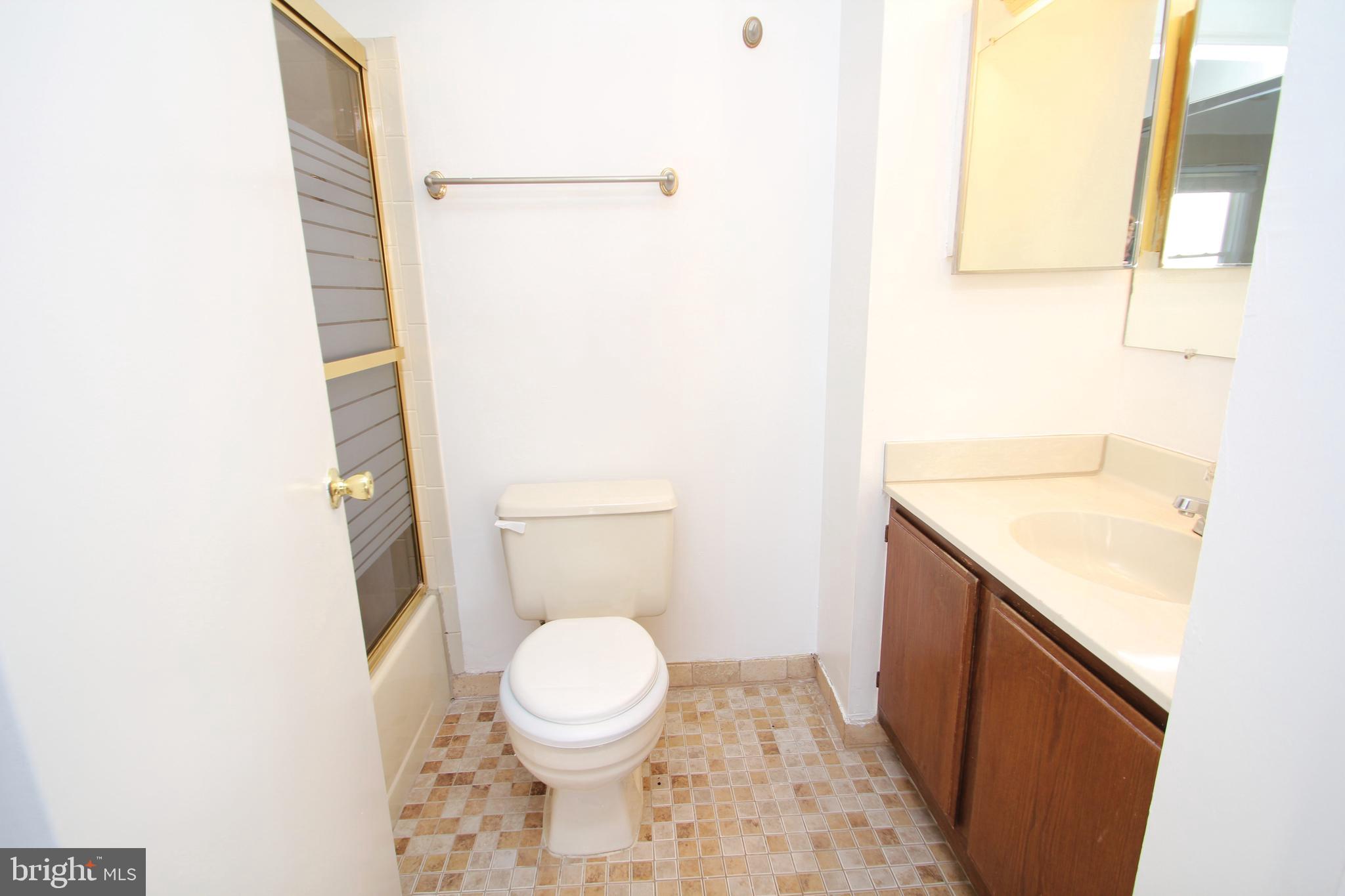 GREENCASTLE MANOR - Residential Lease