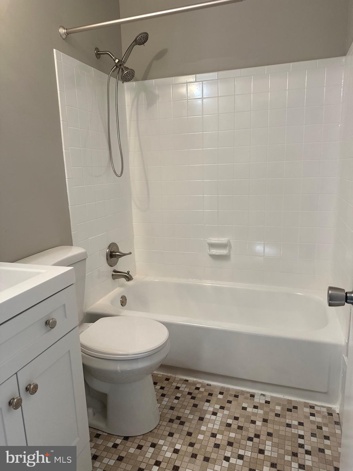 WILLIAMSTOWN - Residential