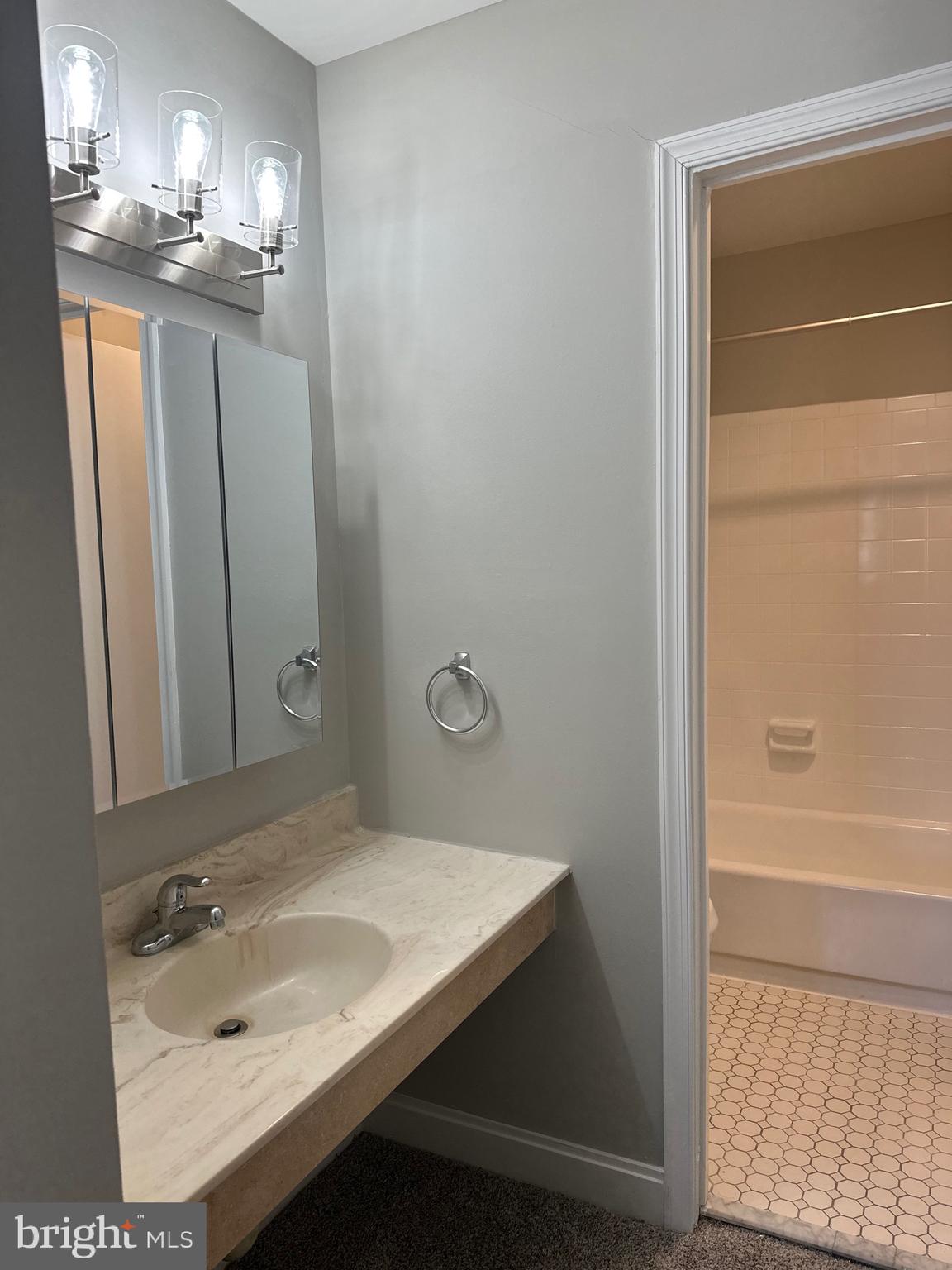 WILLIAMSTOWN - Residential