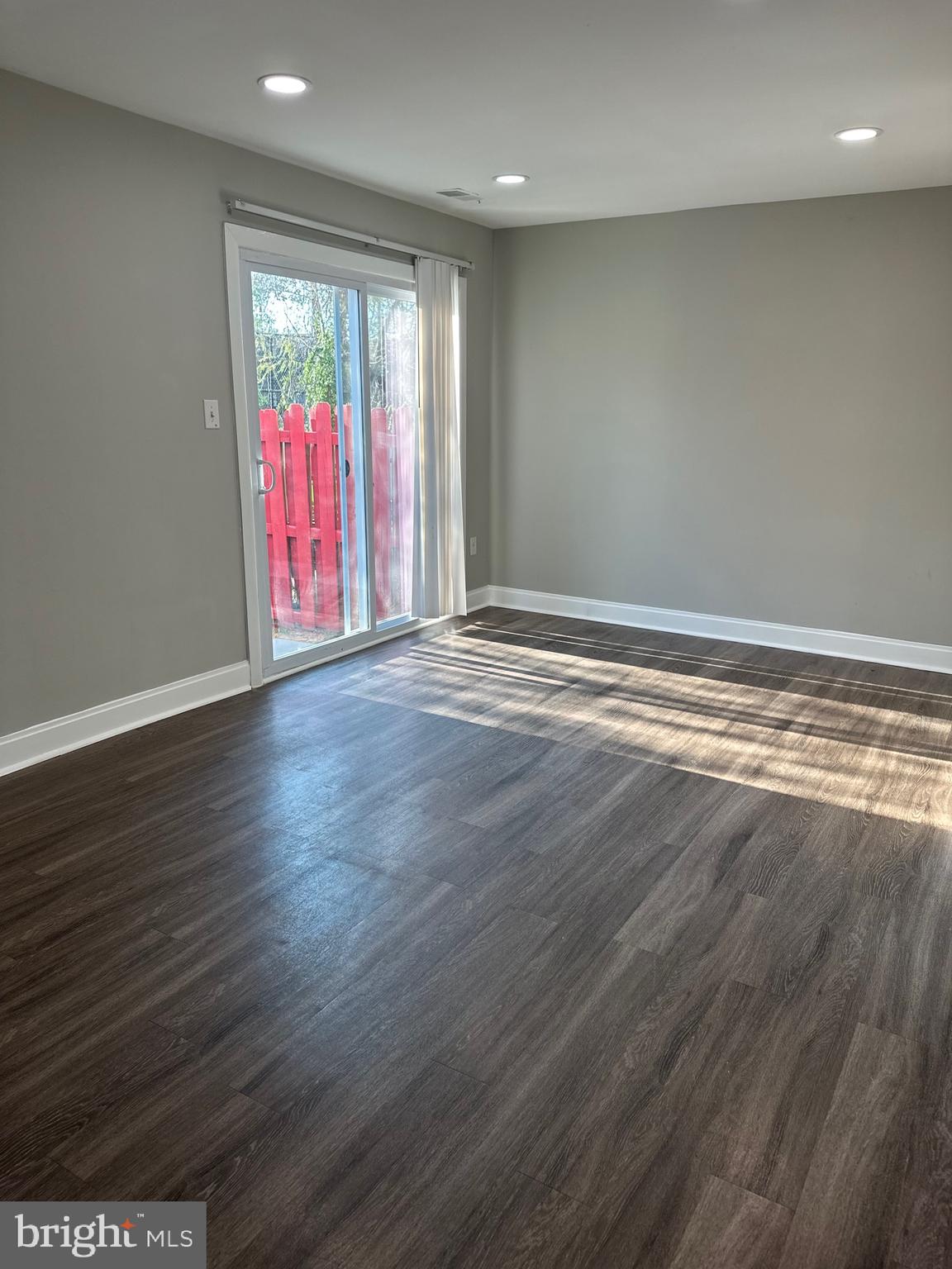 WILLIAMSTOWN - Residential