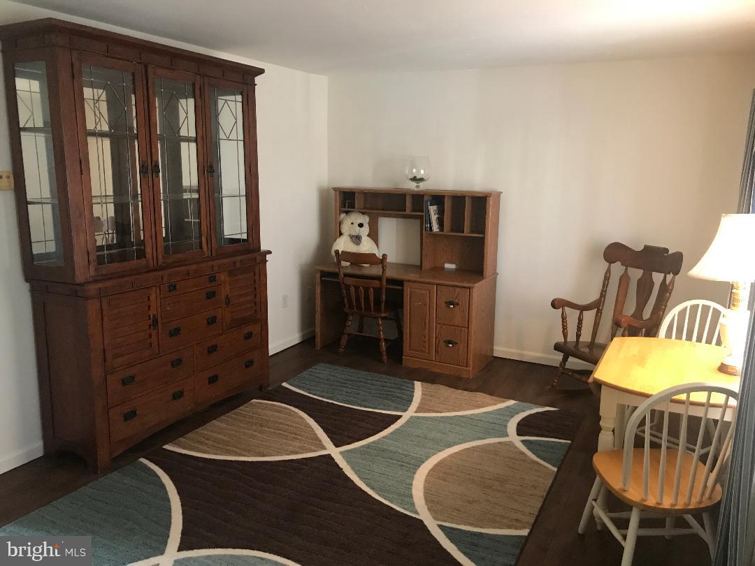 WEST MANHEIM - Residential