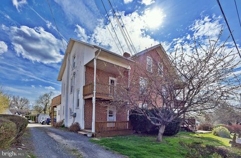 Multifamily For Sale - 115 Egypt Road<br/> MONT CLARE, PA 19453