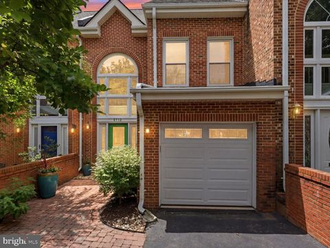 Photo of 2712 Kenwood Avenue, ALEXANDRIA, VA 22302 (MLS # VAAX2062498)