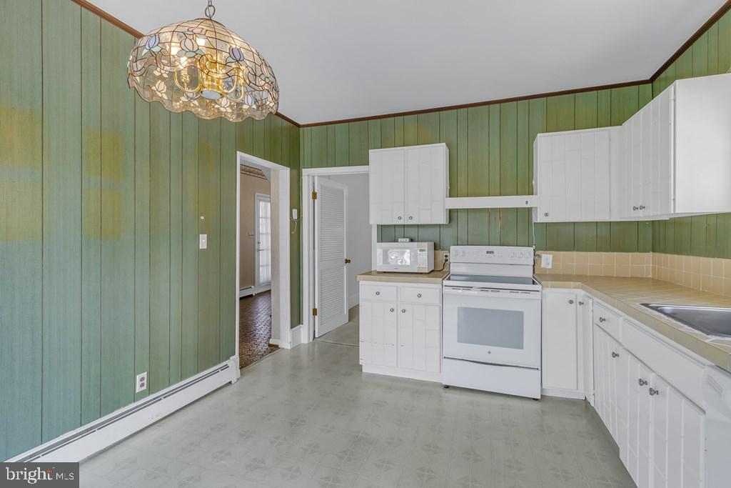 REEDVILLE - Residential