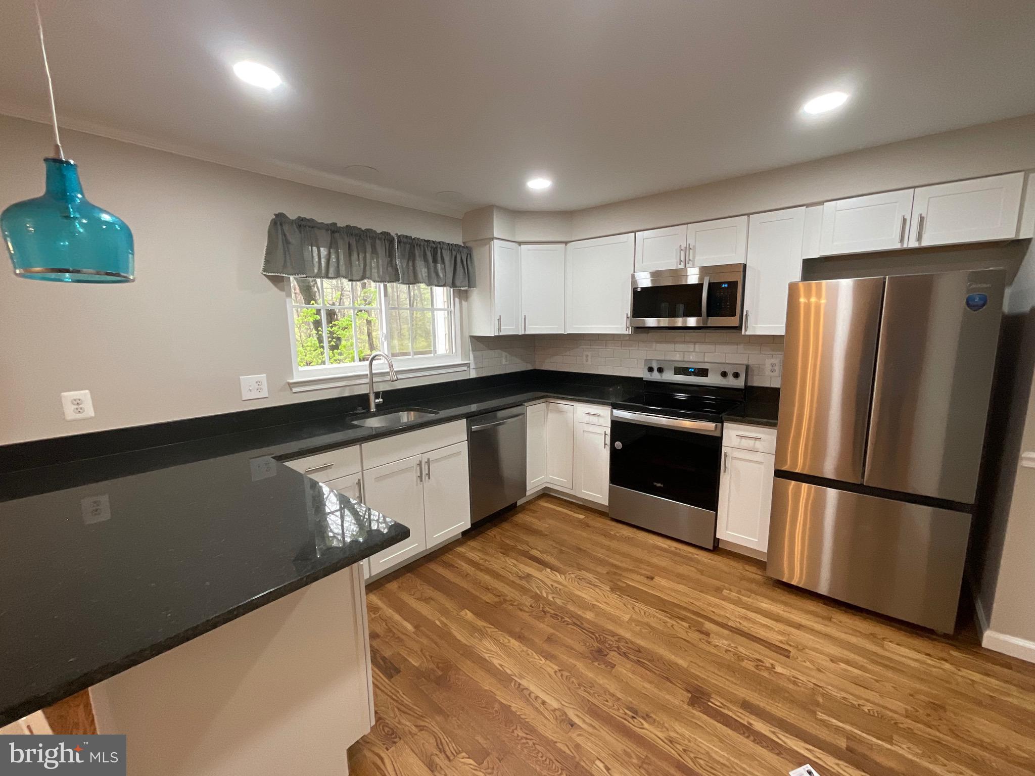 LAKE RIDGE - Residential