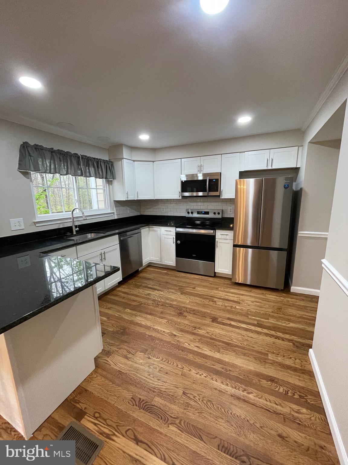 LAKE RIDGE - Residential