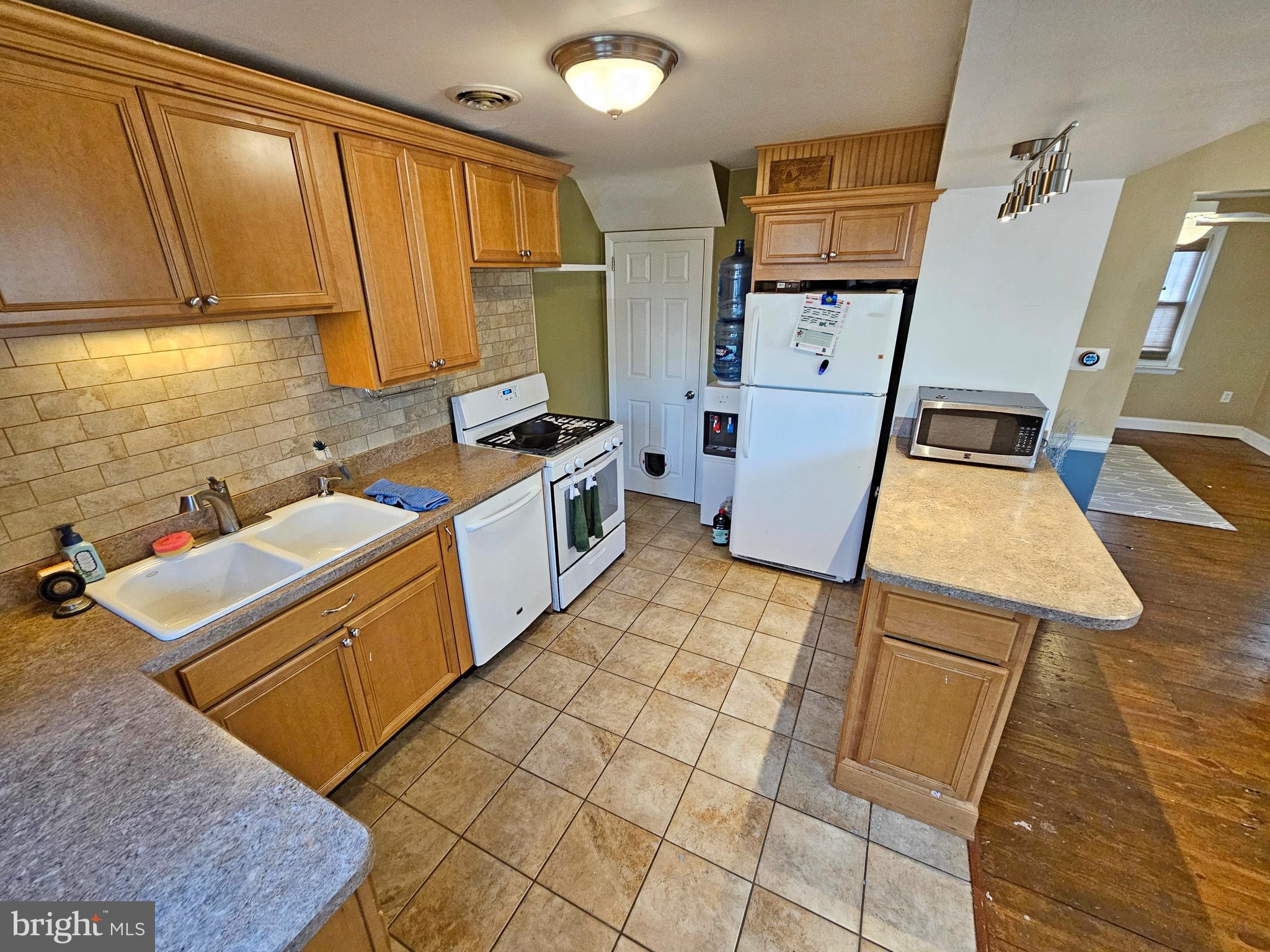 WEST SIDE OF CITY - Residential