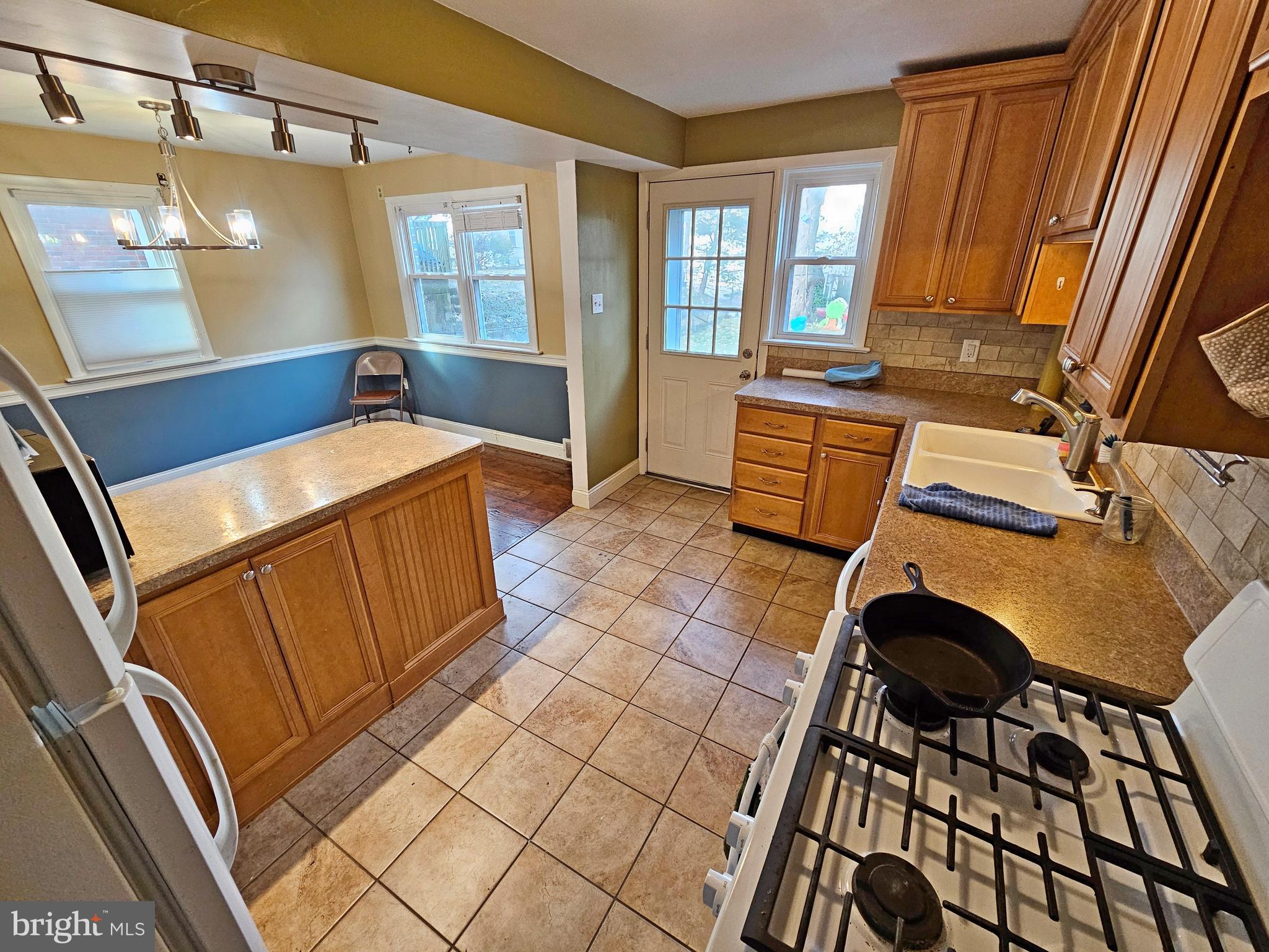 WEST SIDE OF CITY - Residential