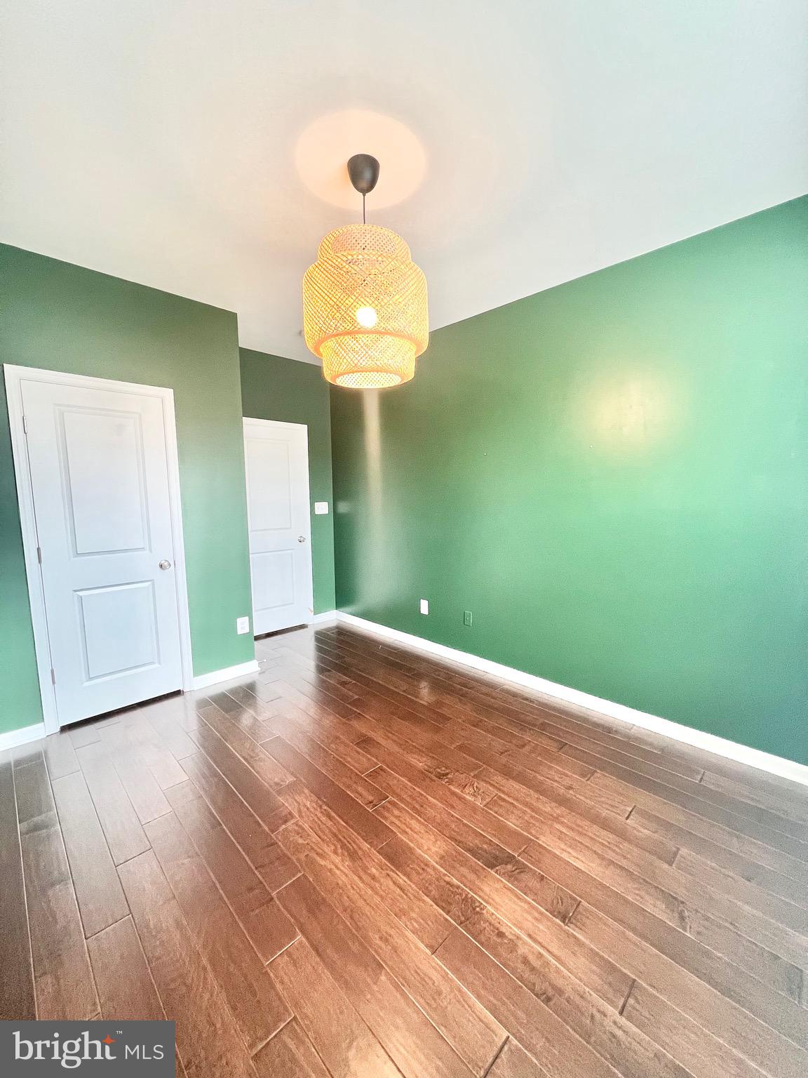 EMBREY MILL - Residential Lease