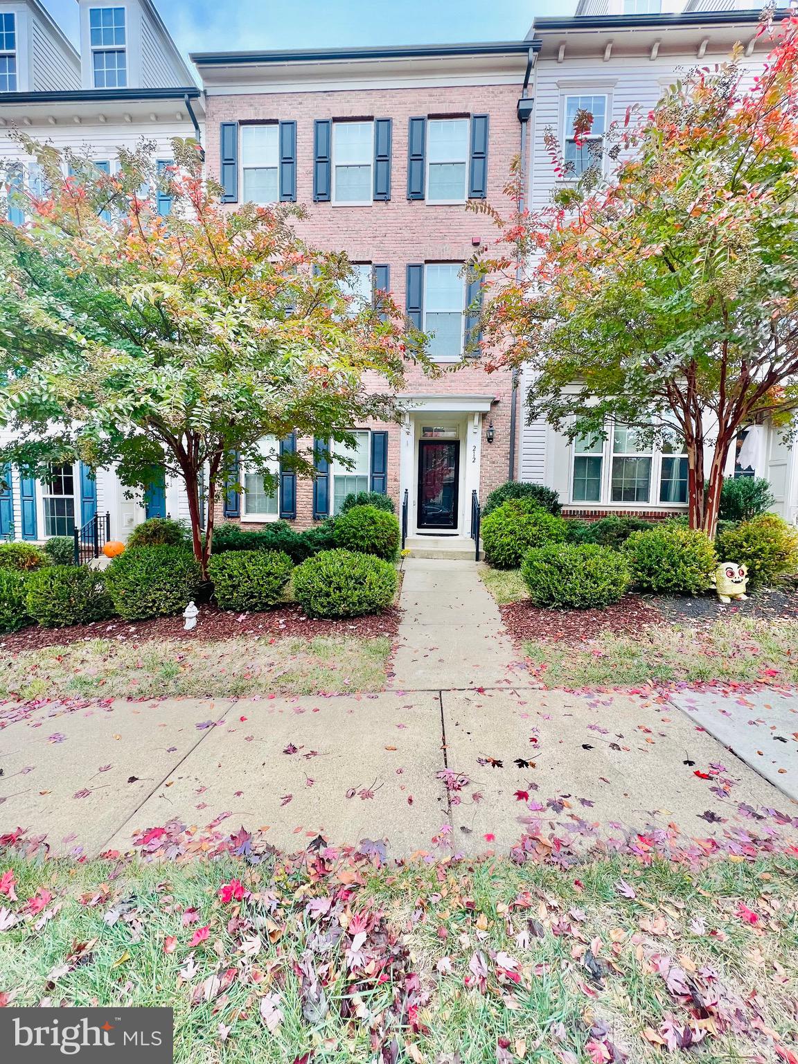 EMBREY MILL - Residential Lease