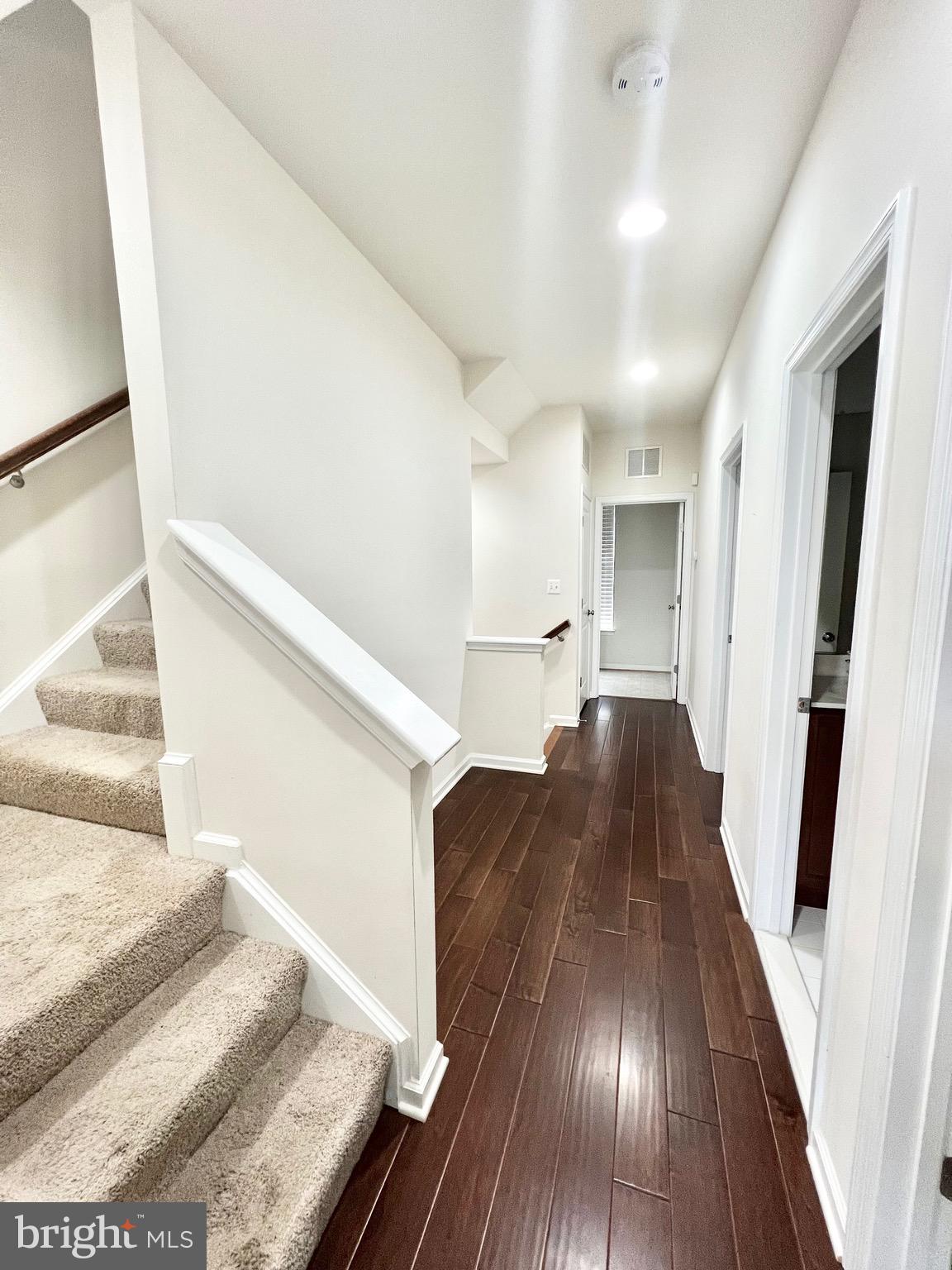 EMBREY MILL - Residential Lease