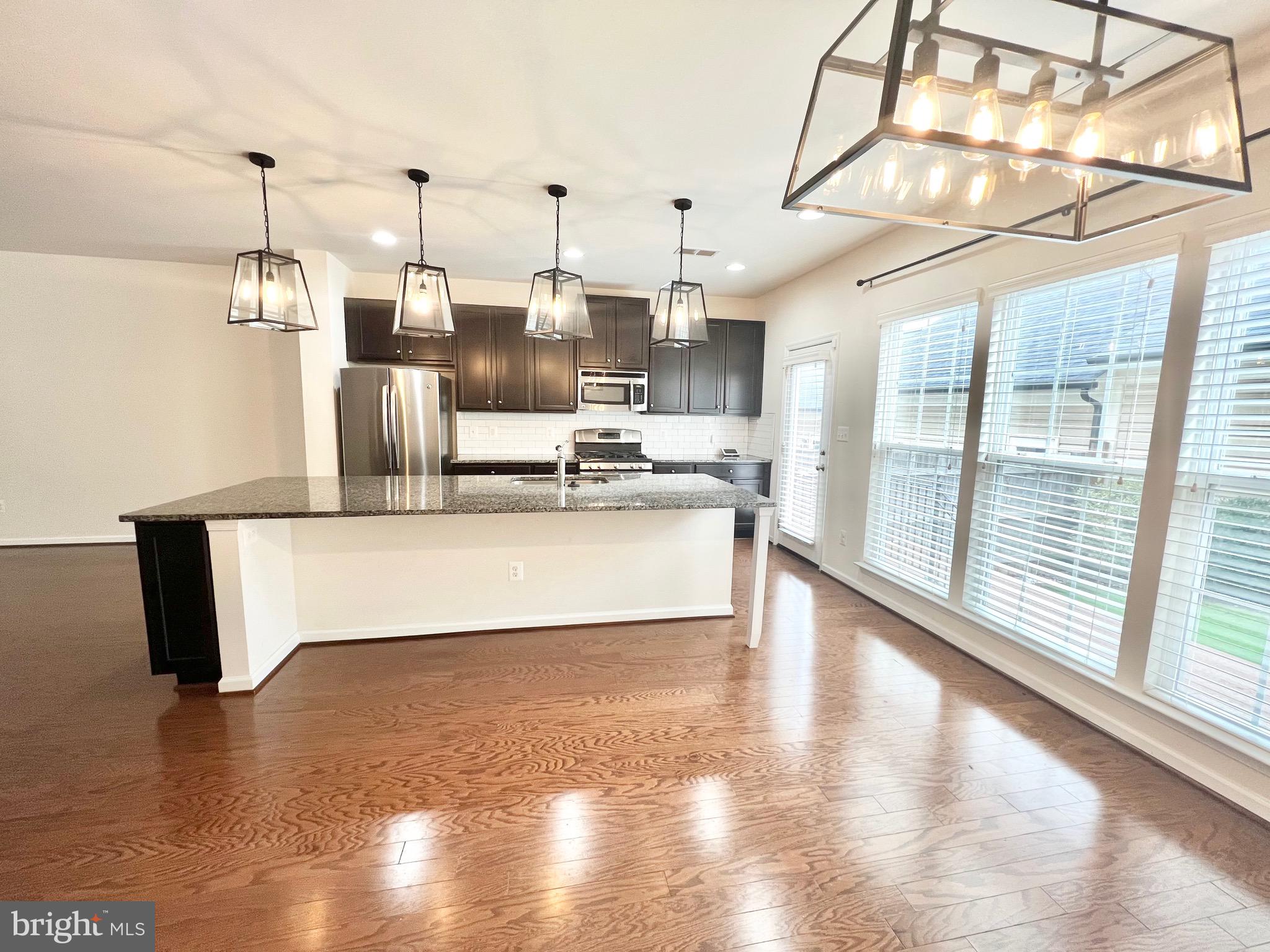 EMBREY MILL - Residential Lease