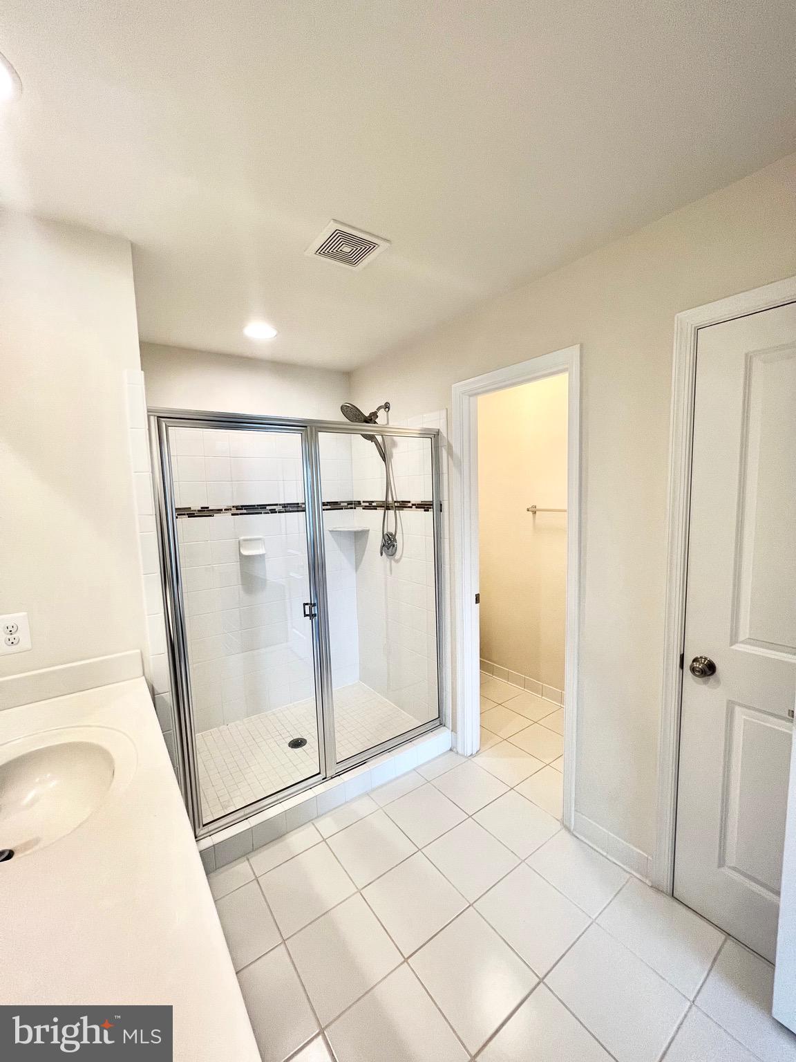 EMBREY MILL - Residential Lease