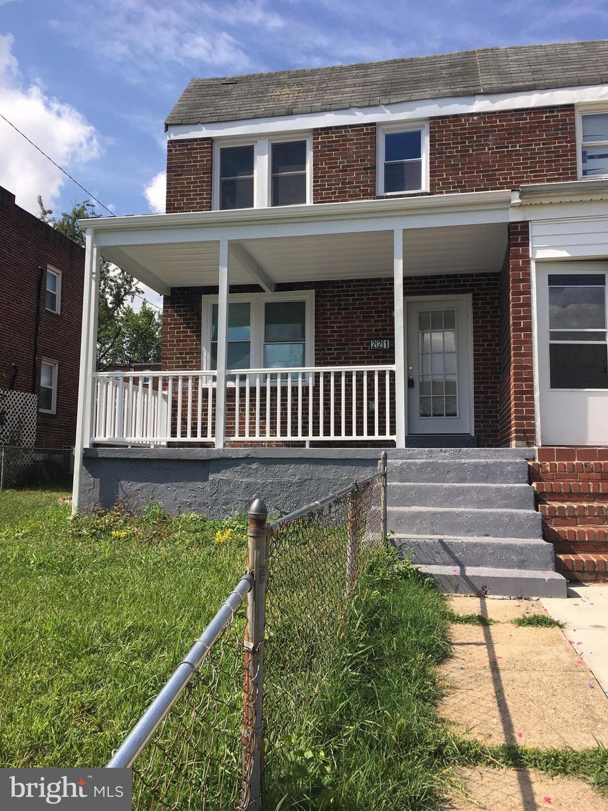 Completely remodeled townhouse in Brooklyn Park with 3 bedrooms and two full bathrooms. New carpet, new windows, and new A/C unit. Big kitchen with new appliances. Fully finished basement. Nice addition in the back, and parking space. Don't miss this one. Could be yours!