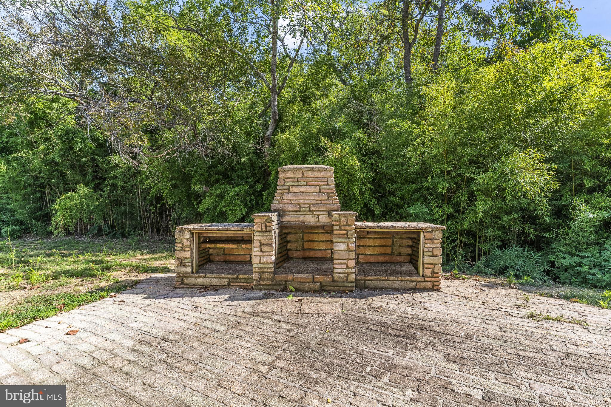 DRUM POINT - Residential