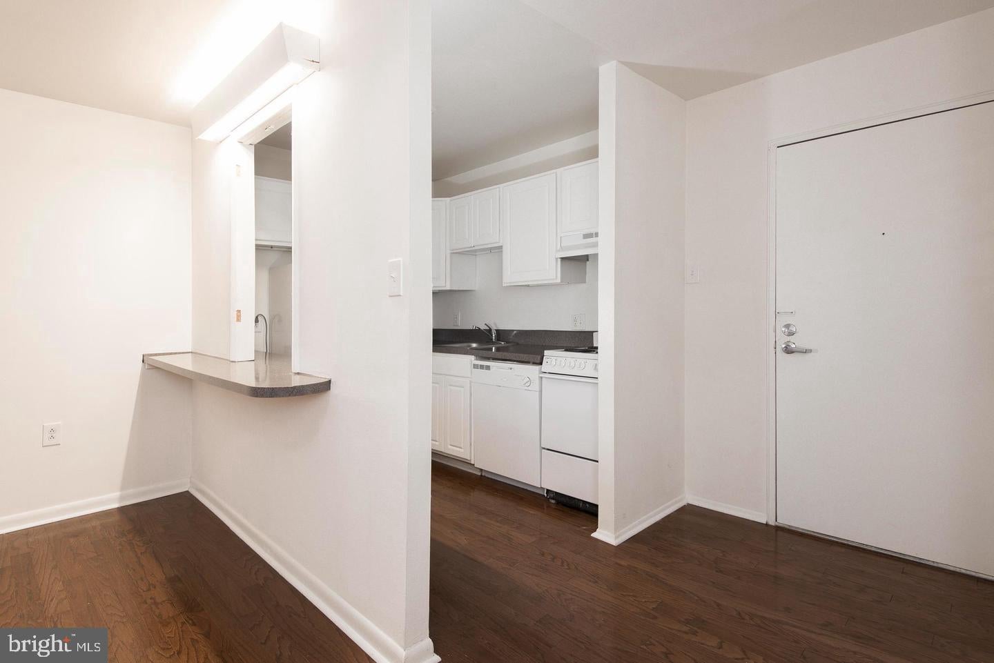 2311 SPRUCE STREET 202