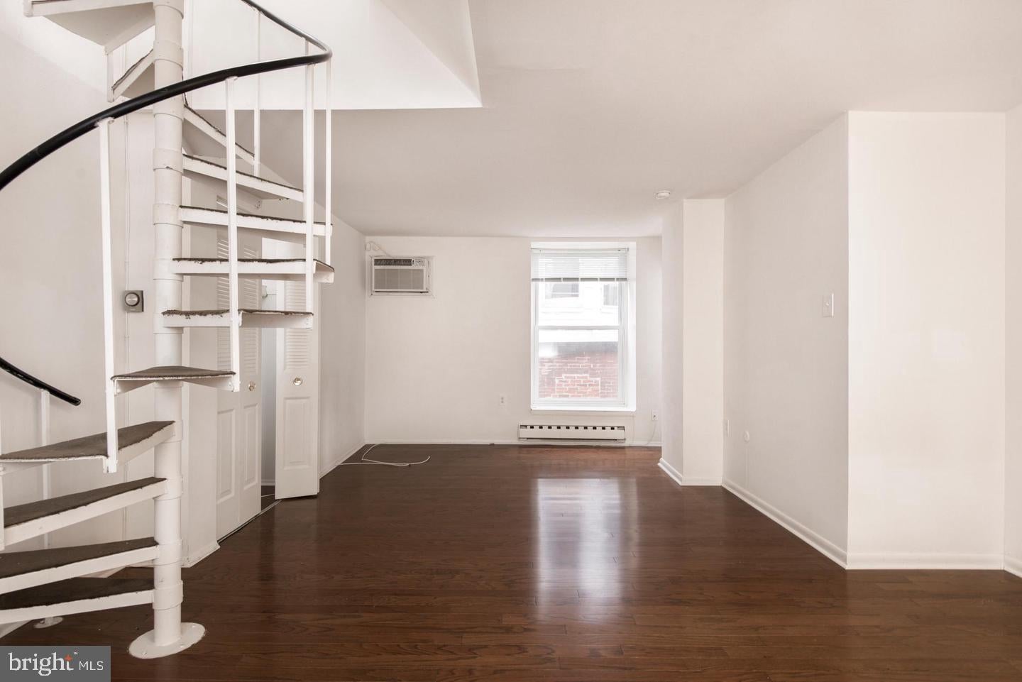 2311 SPRUCE STREET 202