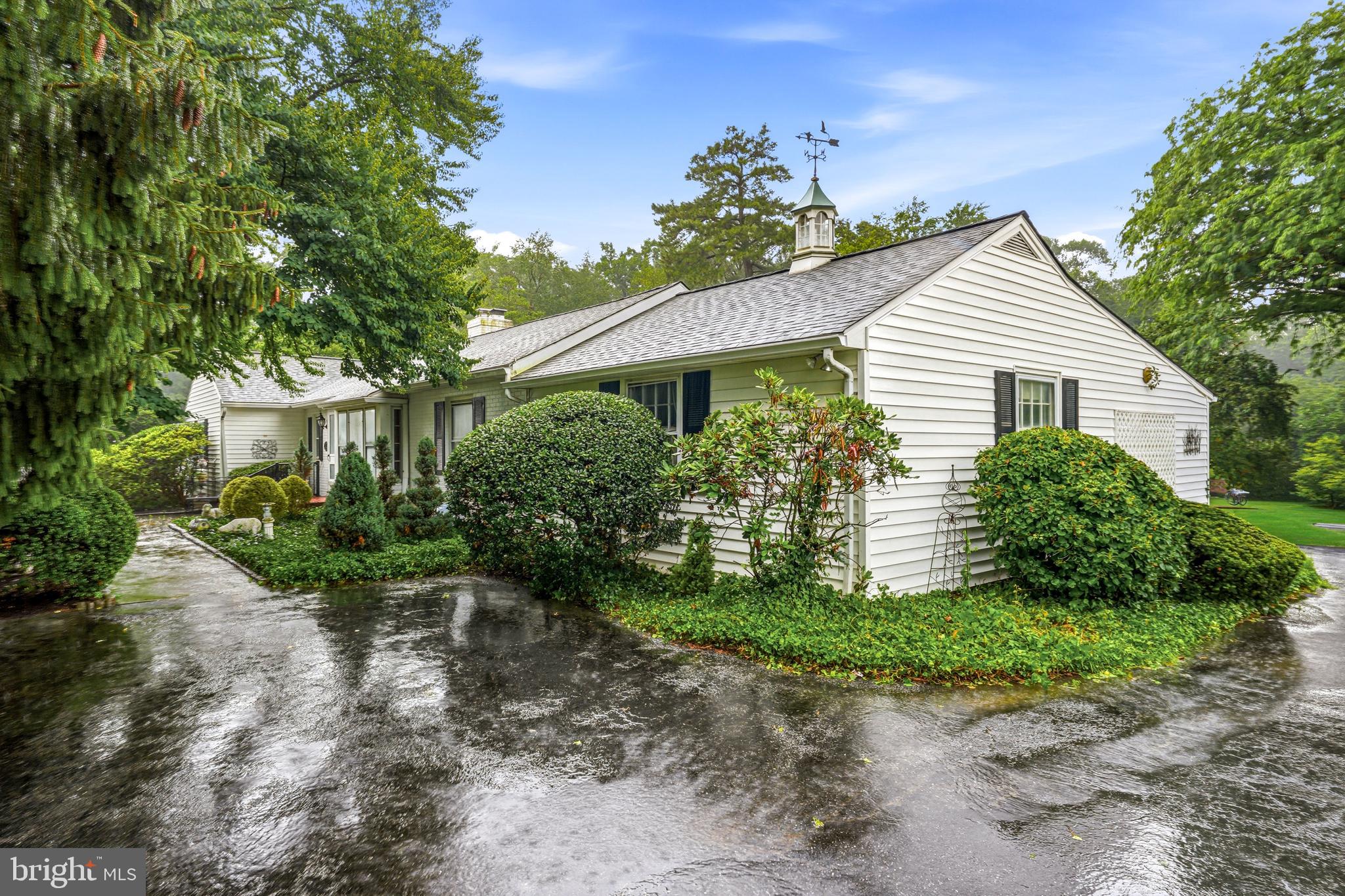 713 KINGS HIGHWAY