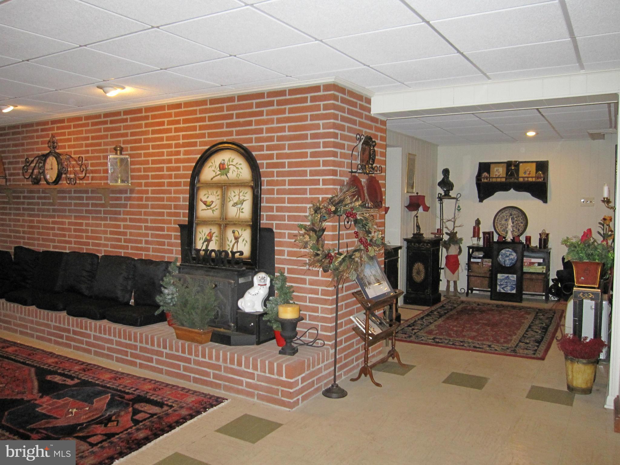 WILTON FARM ACRES - Residential