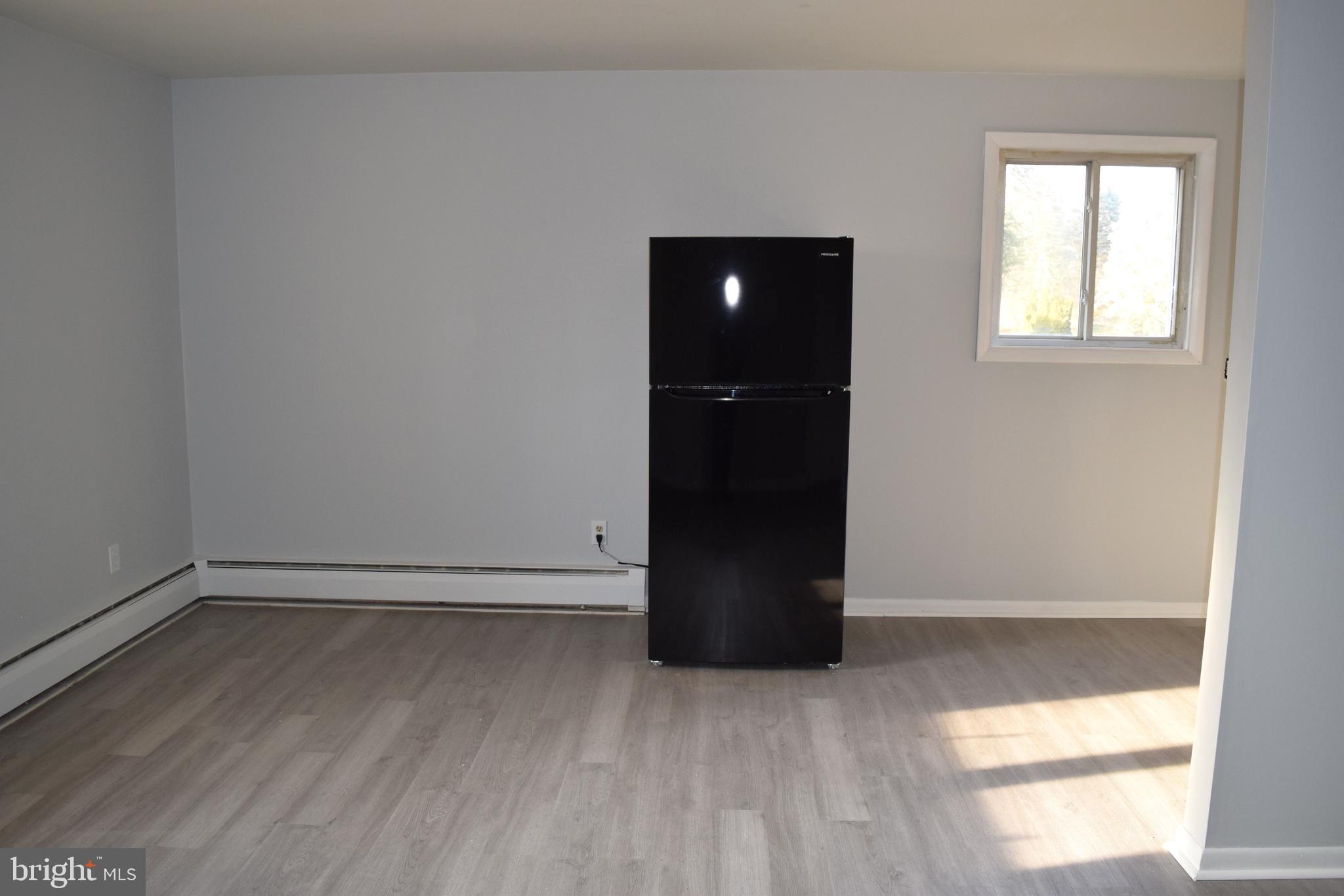 901 LAUREL STREET APARTMENT #1