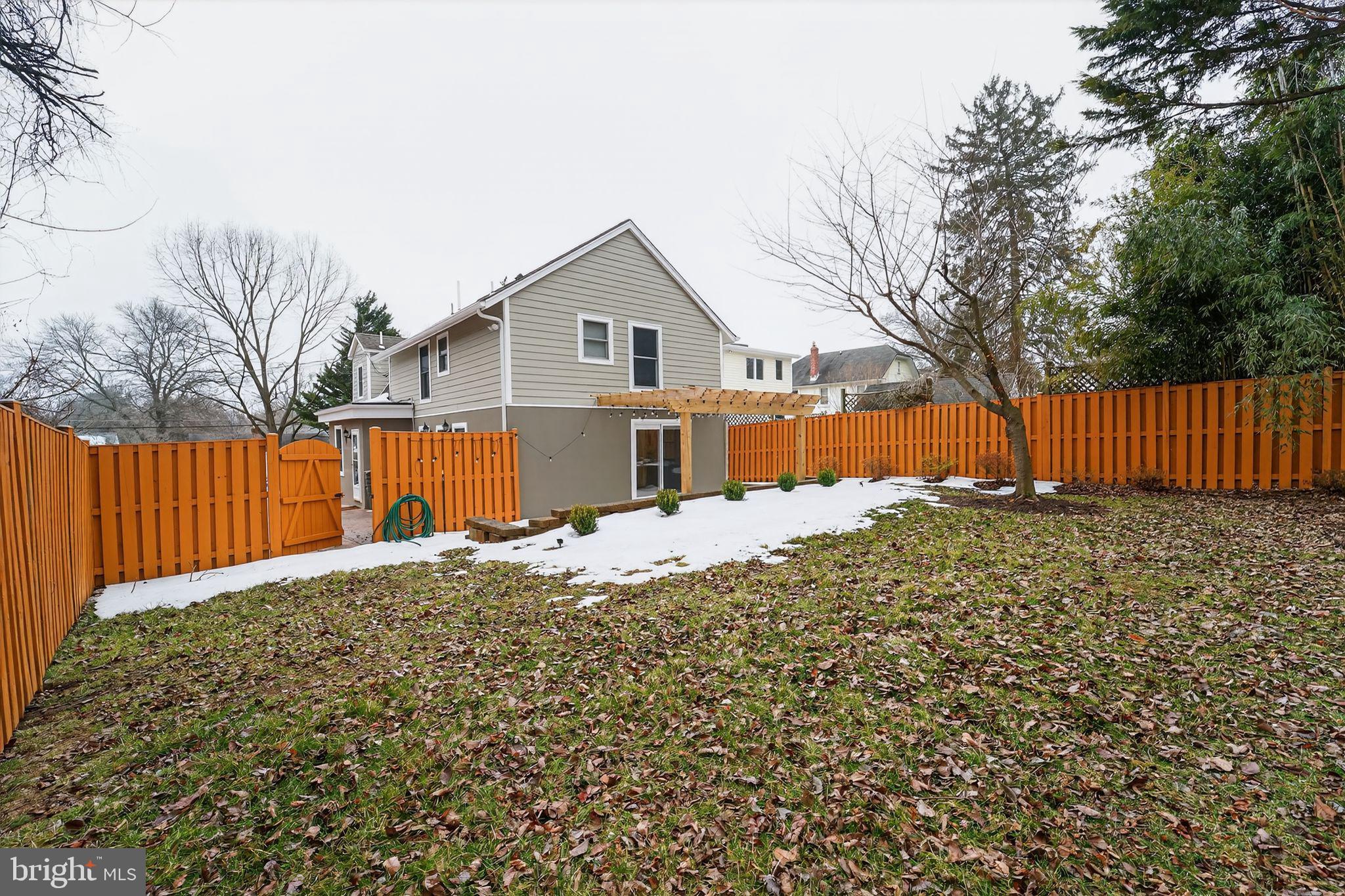 NORTH KENSINGTON - Residential