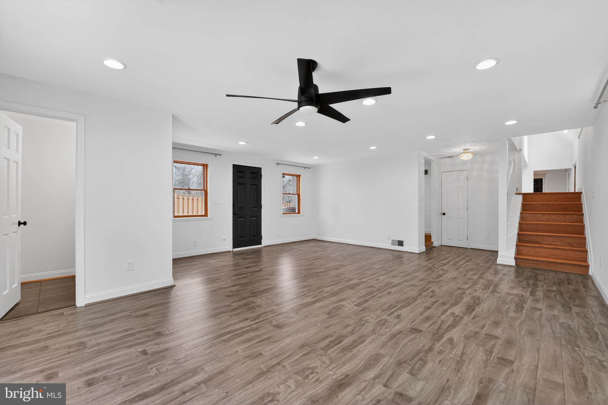 NORTH KENSINGTON - Residential