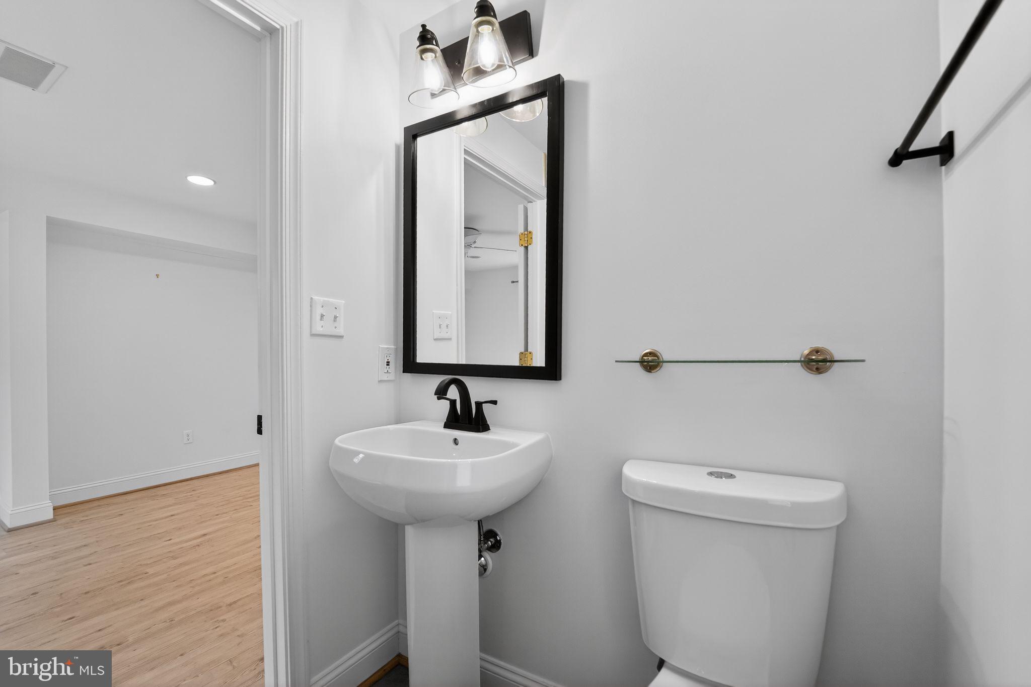 NORTH KENSINGTON - Residential