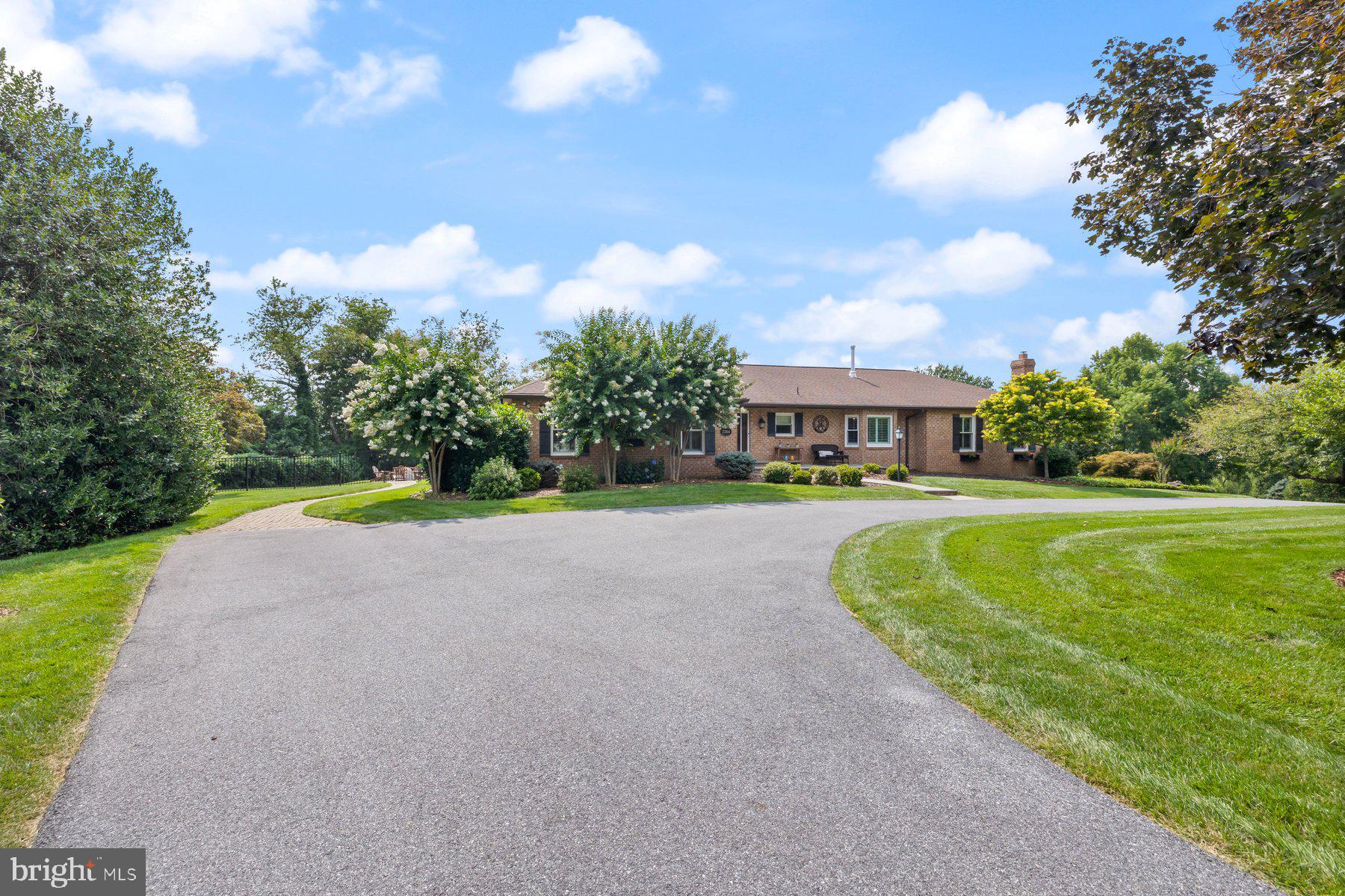 23104 BANK BARN COURT