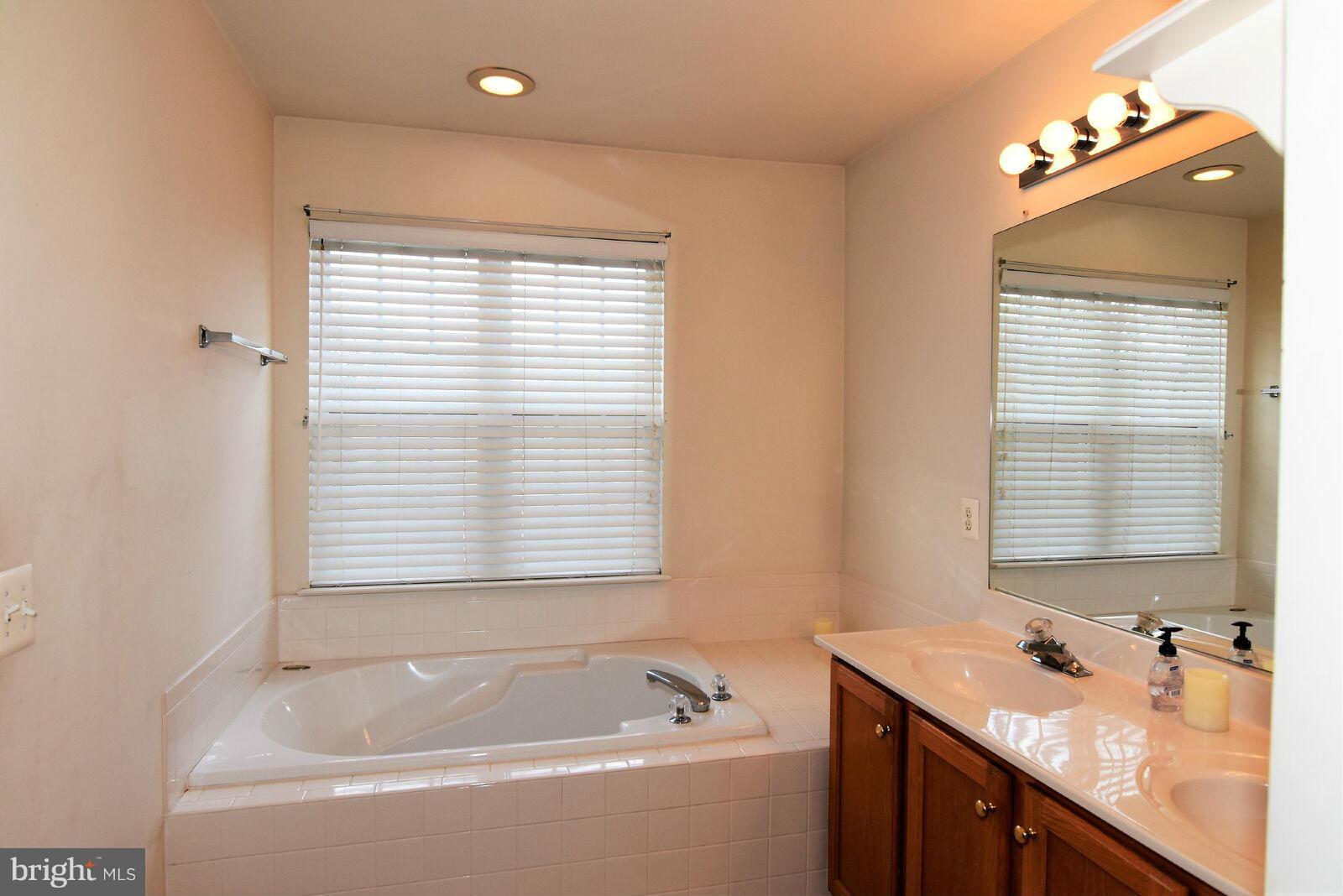 WEXFORD - Residential Lease