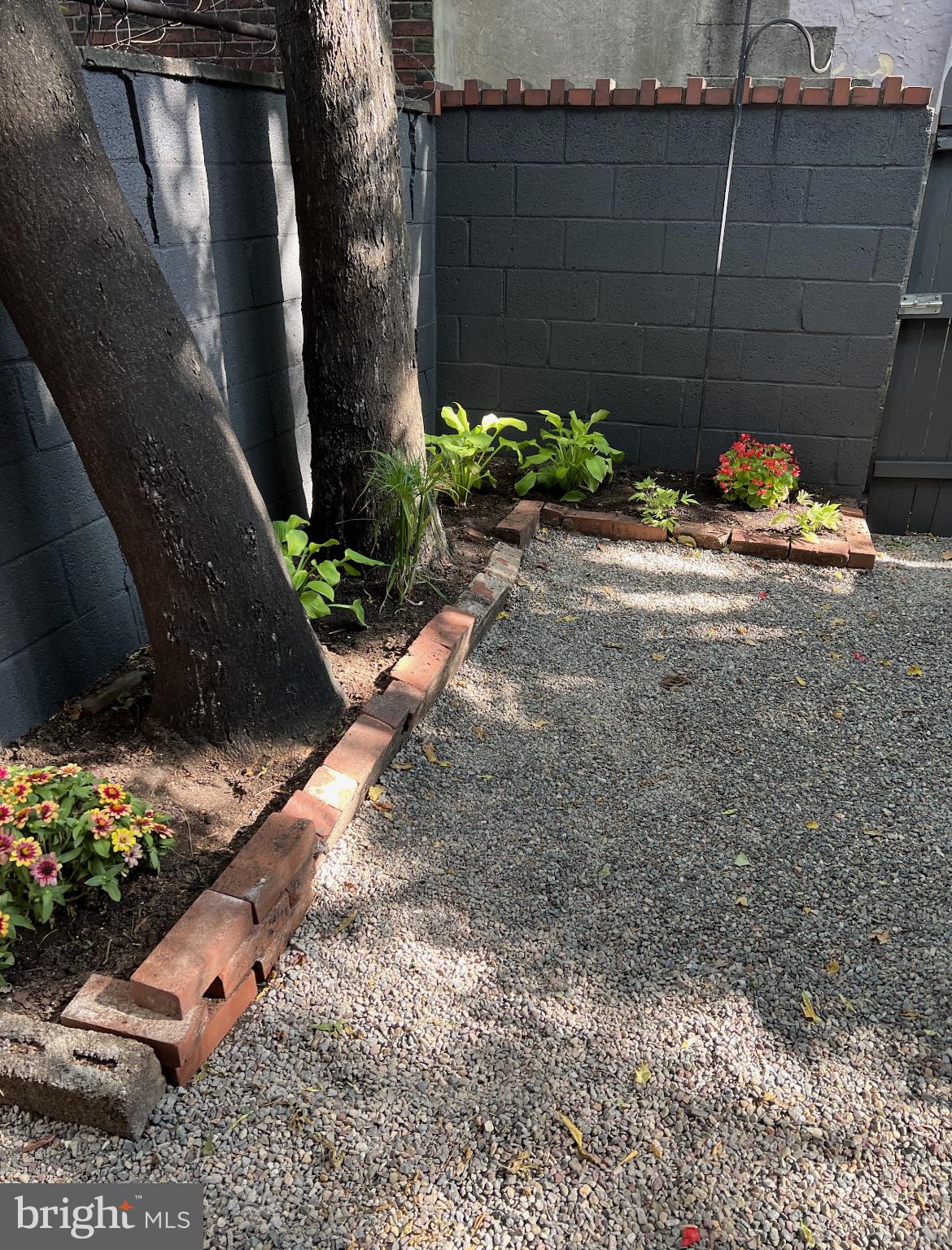 POINT BREEZE - Residential