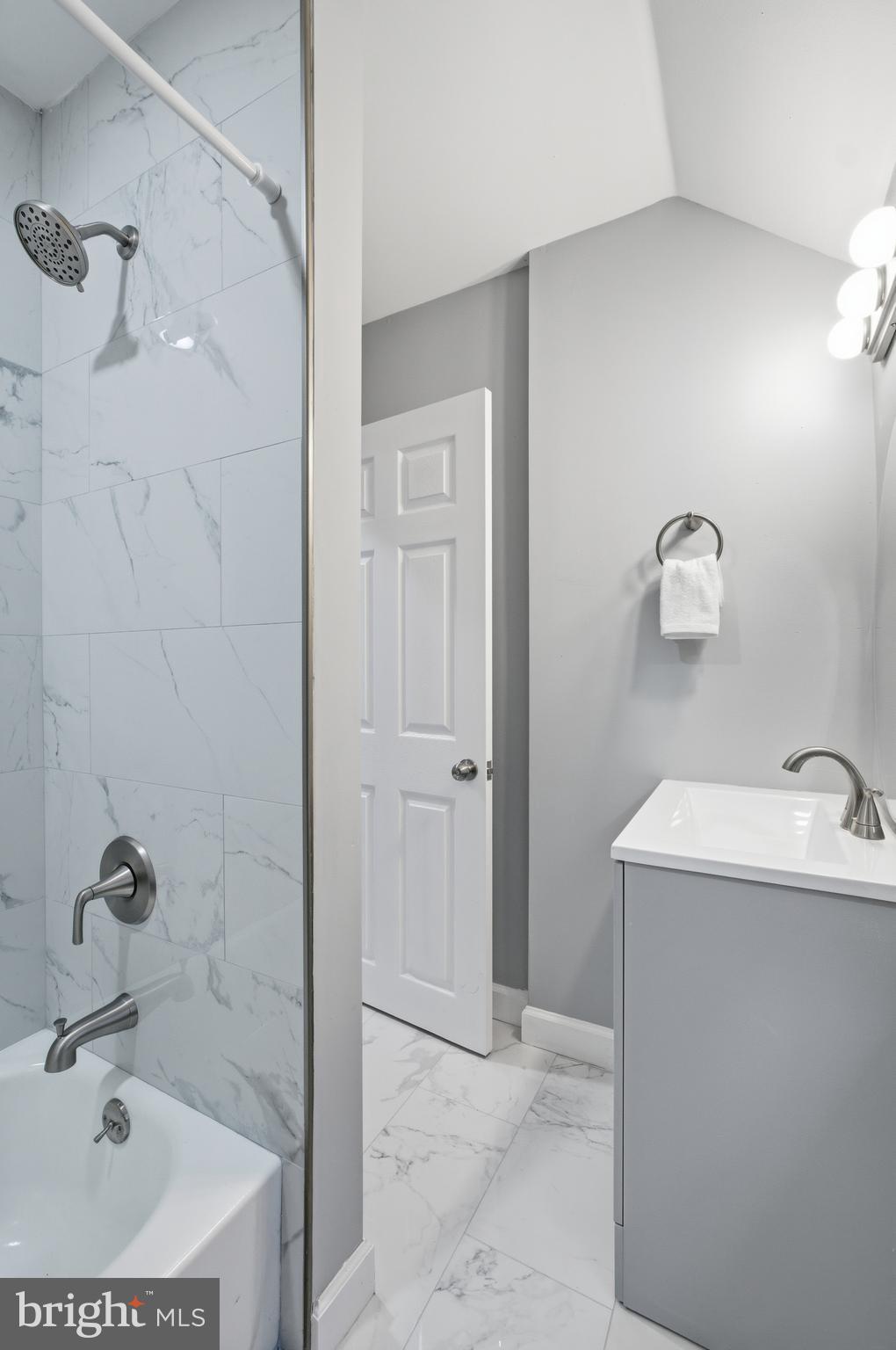 OSBORN TRACK - Residential