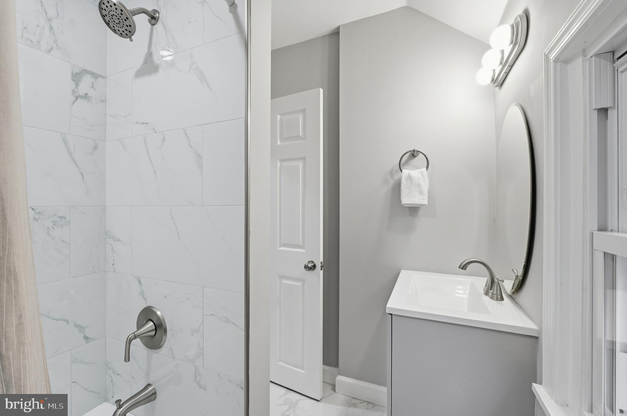 OSBORN TRACK - Residential