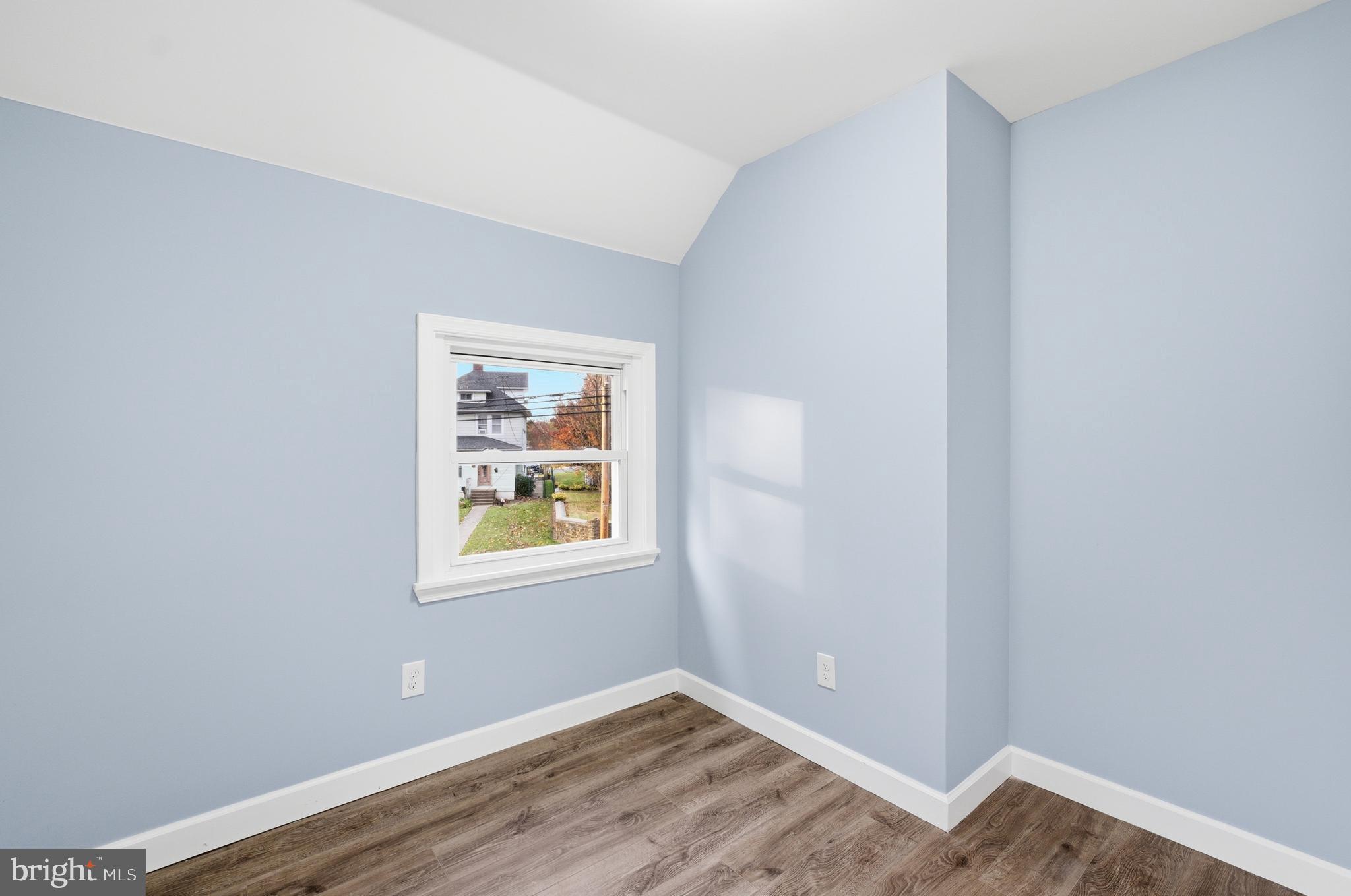 OSBORN TRACK - Residential