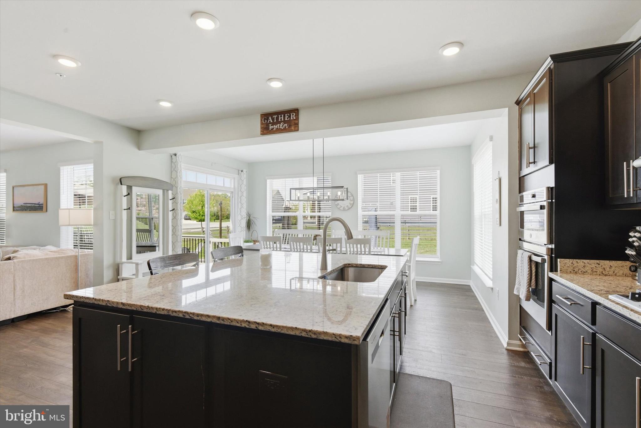 STONEGATE - Residential