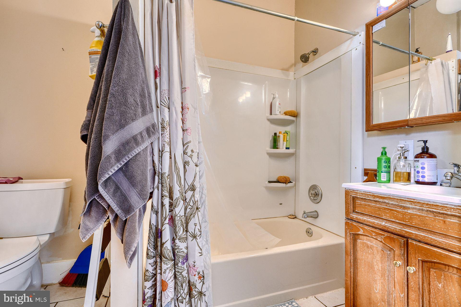 CHARLES VILLAGE - Commercial Sale