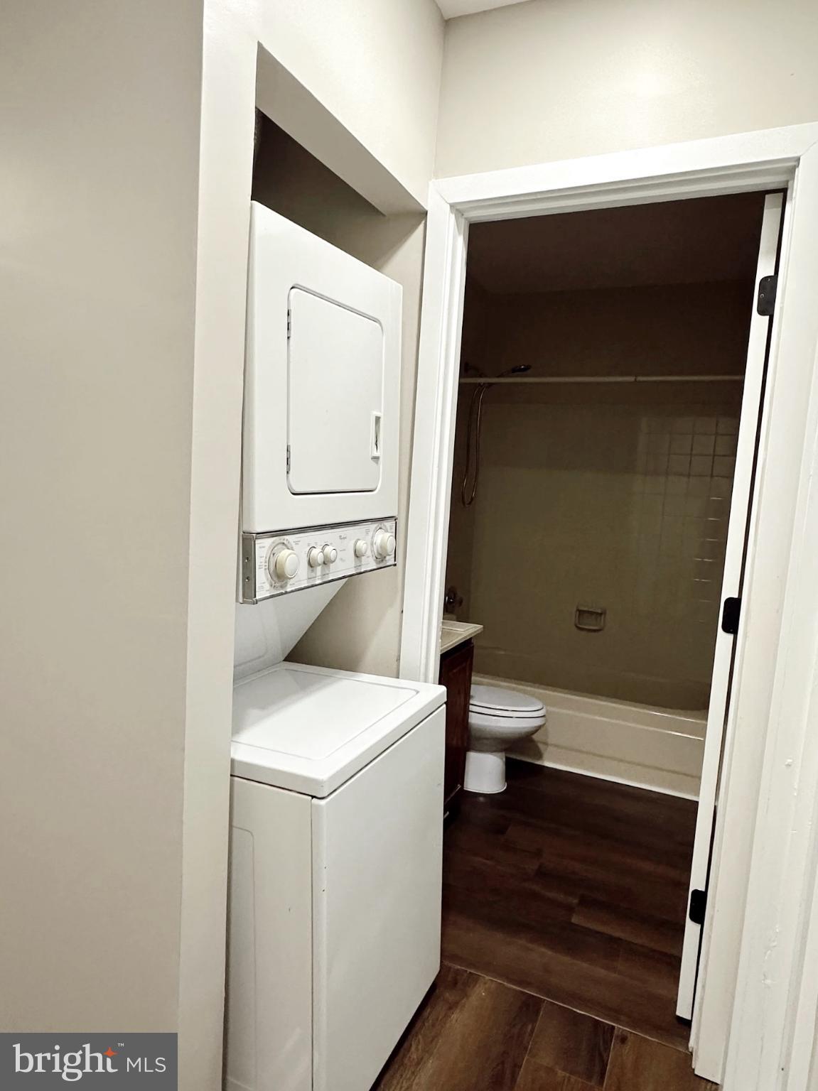 WOODGATE MANOR - Residential Lease