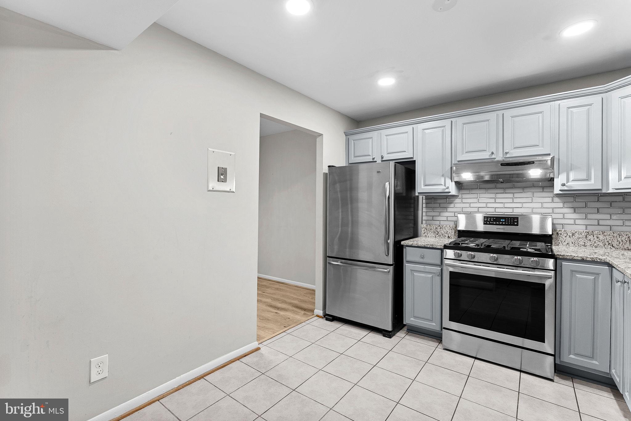 HUNTERS WOODS VILLAGE - Residential