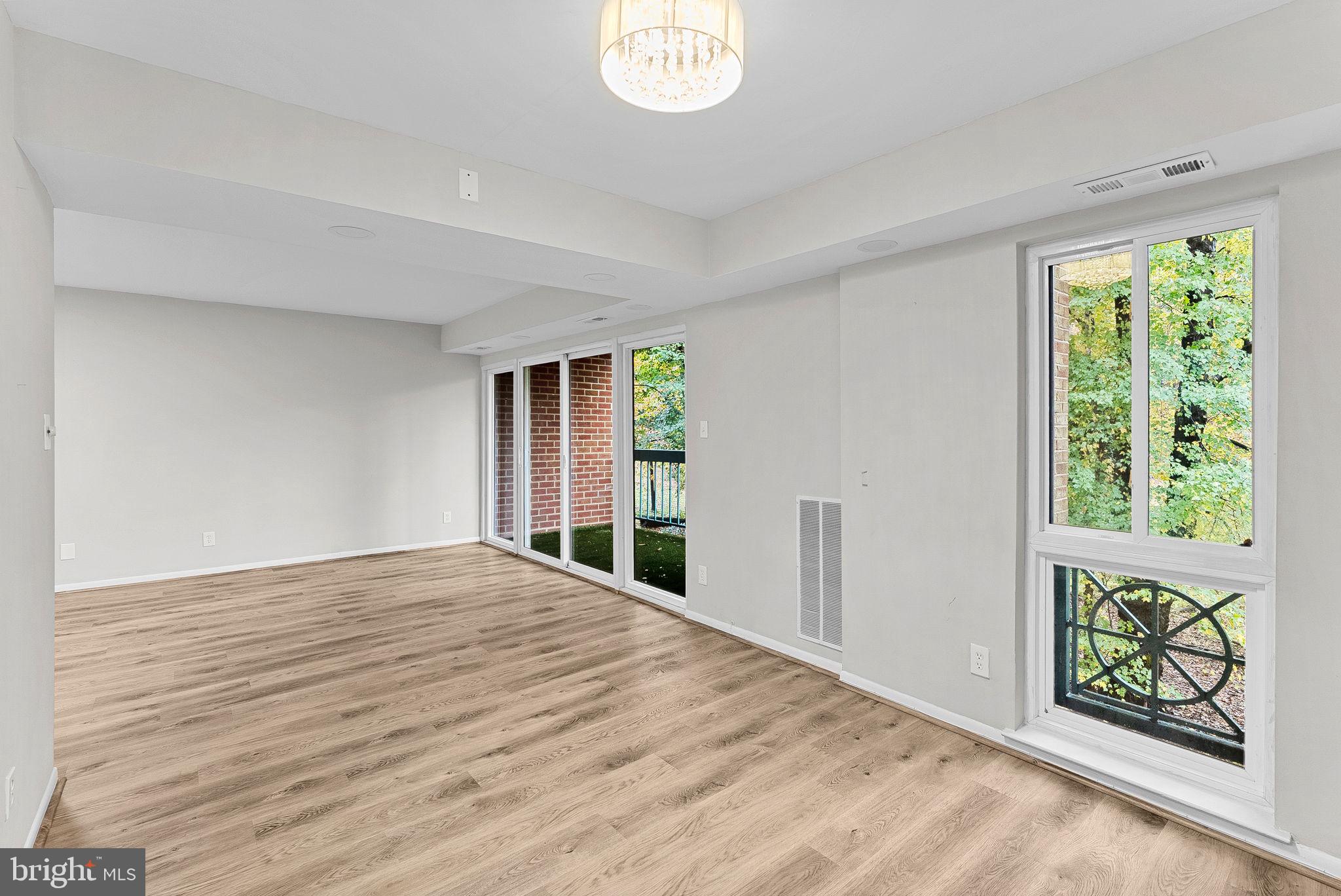 HUNTERS WOODS VILLAGE - Residential