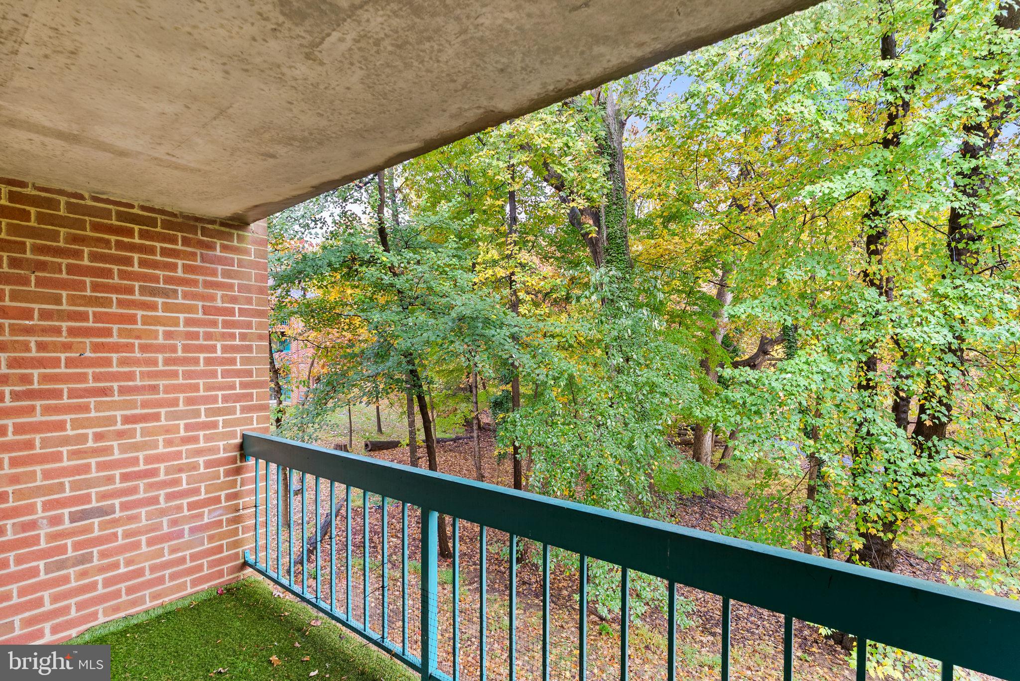 HUNTERS WOODS VILLAGE - Residential